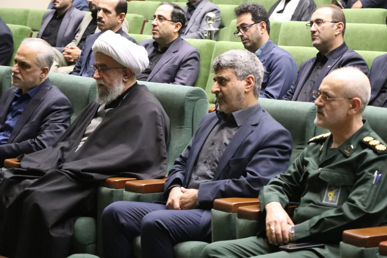 بسیجیان با الگوگیری از حضرت زهرا(س) در دفاع از میهن پایداری کردند