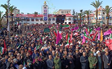 دکتر قنبری: ملت ایران راست قامت پشت انقلاب شان ایستاده اند