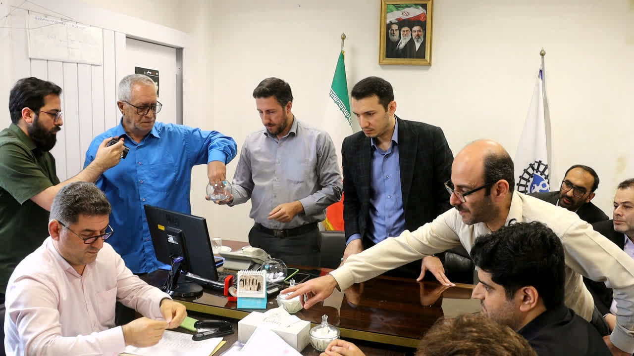 کاری مردمی از سوی بنیاد مسکن گیلان برای خانواده های سیلزده