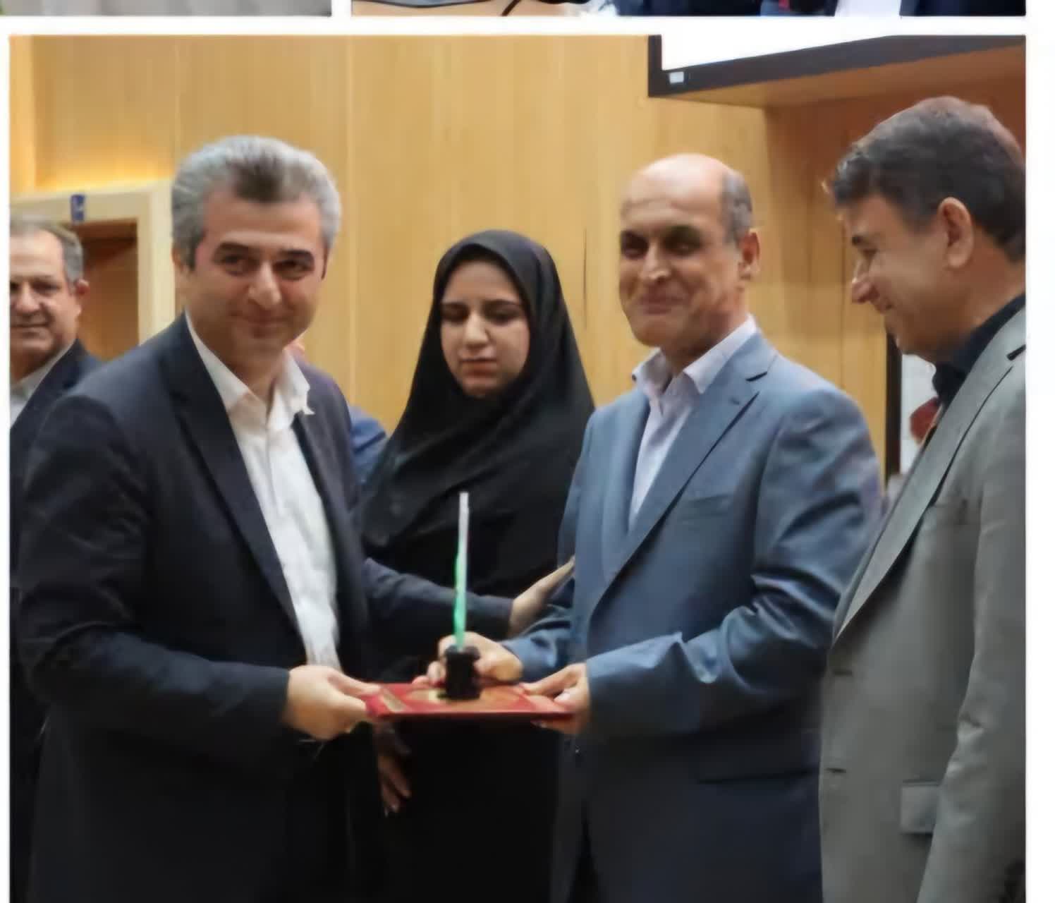 پست گیلان دستگاه برگزیده جشنواره شهید رجایی شد