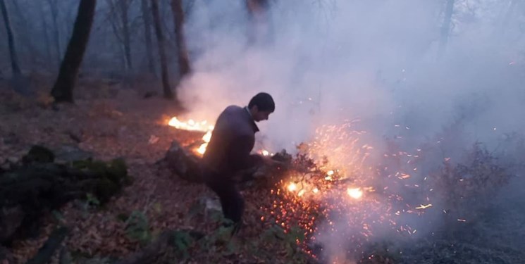 مهار آتش سوزی جنگلها در مناطق سخت گذر گیلان