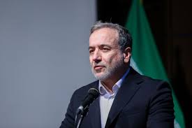 وارد عناصر توافقی در بخش هسته ای و تحریم ها شده ایم