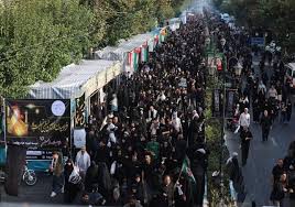 جاماندگان اربعین گیلان در یکصد نقطه راهپیمایی می کنند