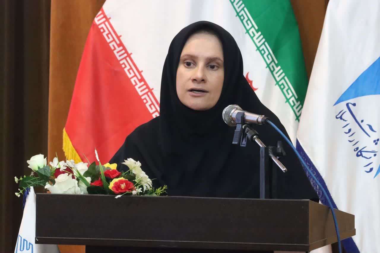 معاون دانشگاه آزاد رشت رتبه اول را کسب کرد