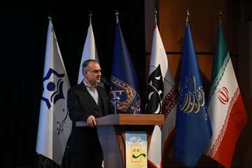 تئاتر زبان گویای مردم و هنری زنده و بالنده است